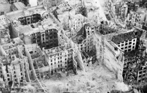 20 января 1944 года британские ВВС сбросили на Берлин 2300 тонн бомб