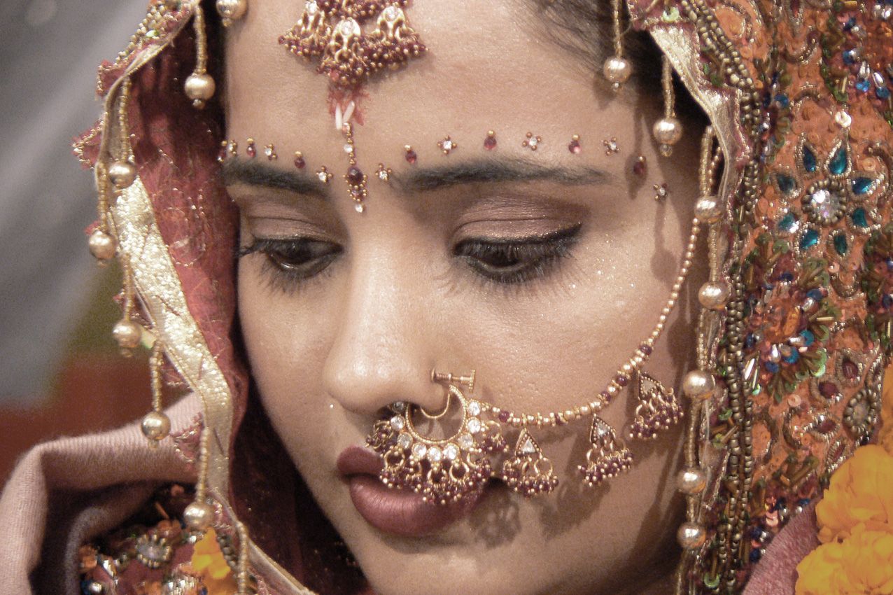 Деревенский совет в Индии запретил браки по любви