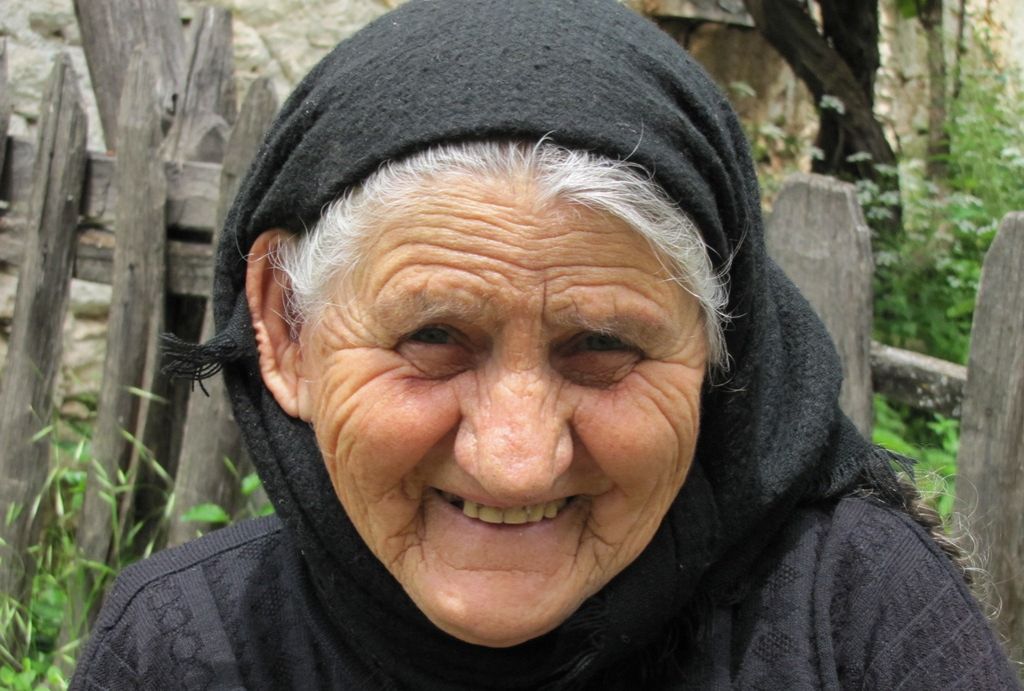 Бабушка Элина из высокогорного села Растеш, Македония.  Неизв. автор