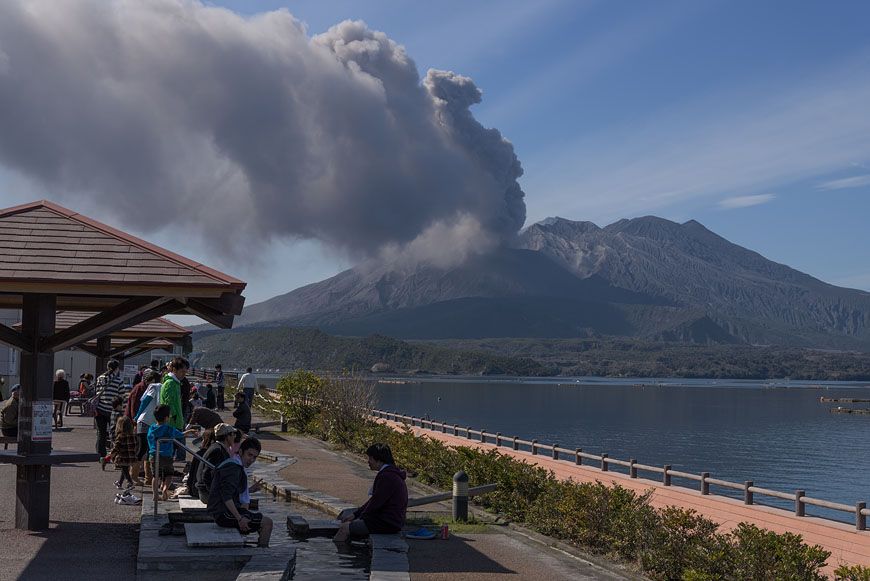 В Японии рядом с действующей АЭС просыпается вулкан Сакурадзима