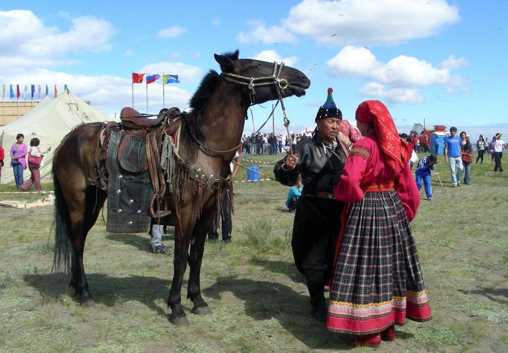 На конных скачках в рамках праздника животноводов Наадым