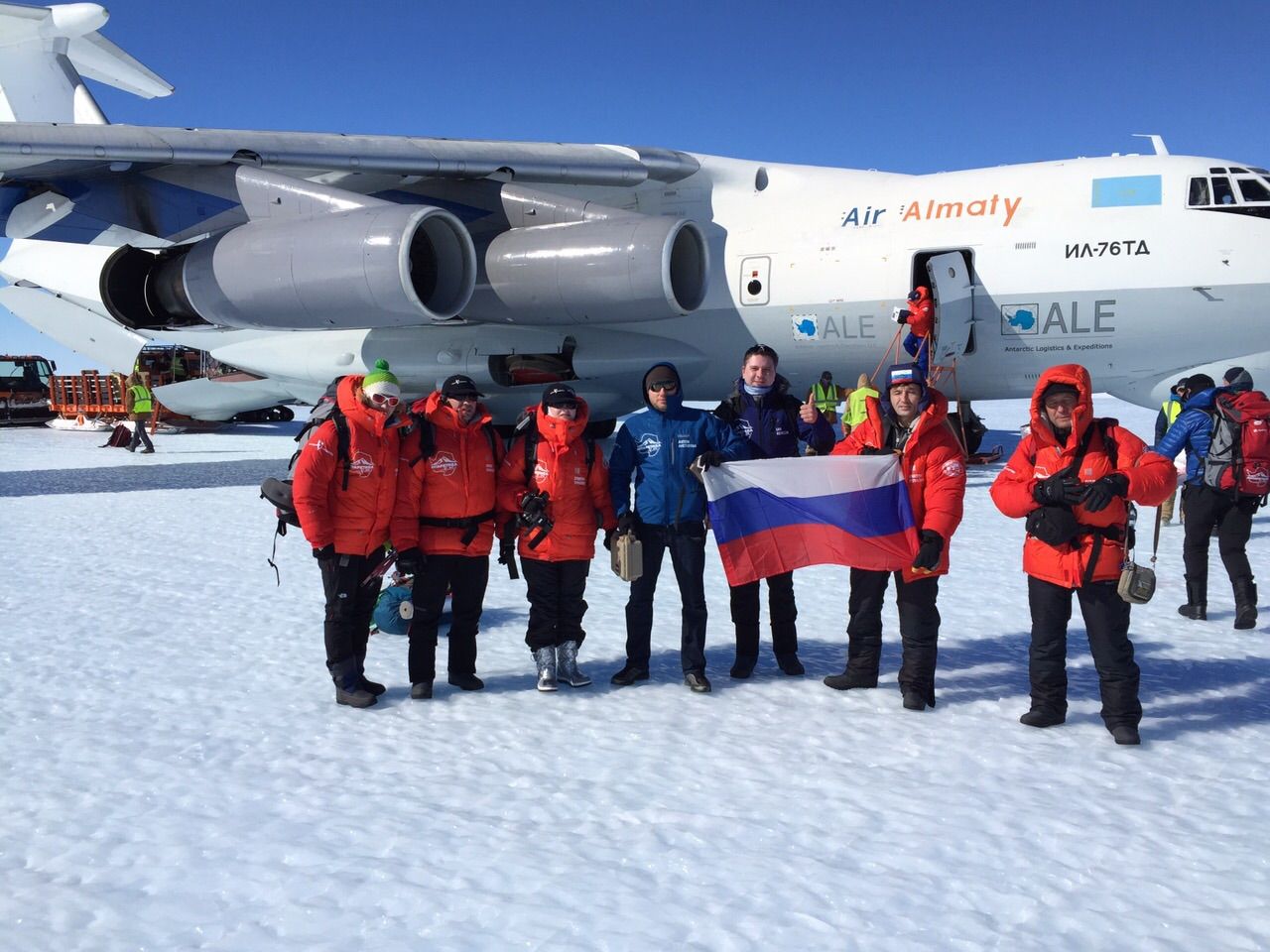 Участники экспедиции «Клуб лидеров. Антарктида-2015»