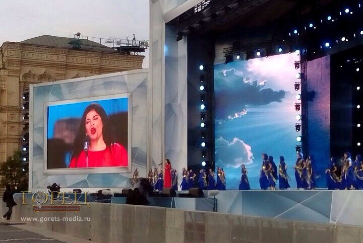 Вероника Джиоева на репетиции концерта. Красная площадь, 11 декабря 2015