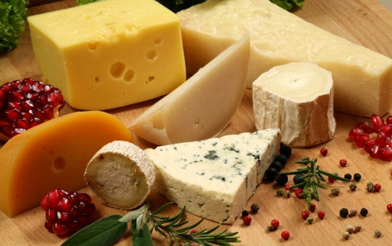 Ученые утверждают: сыр вызывает зависимость
