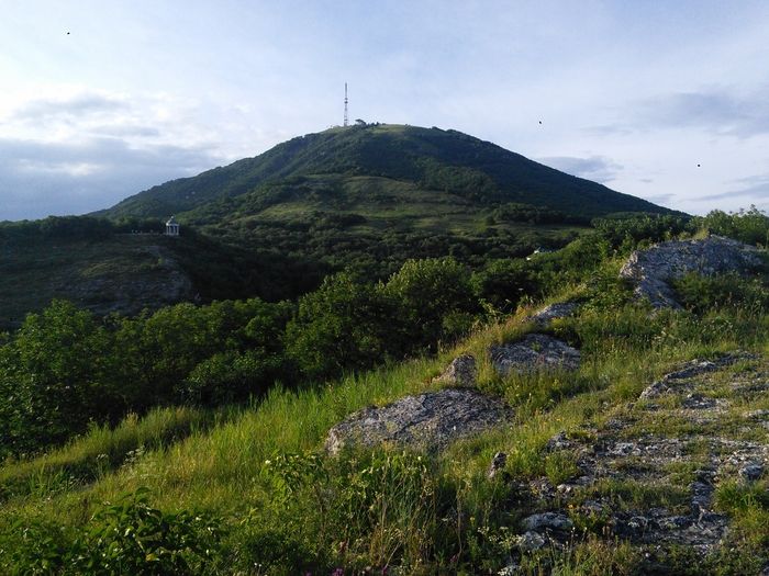 Вид с горы Горячая, будущего места для нового музея древностей под открытым небом.