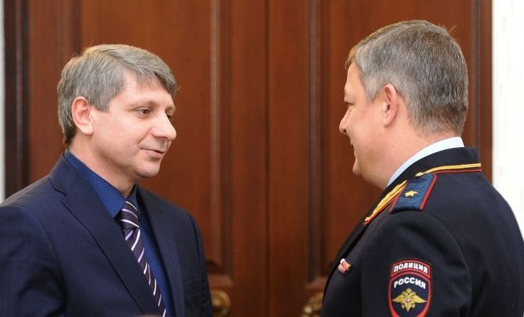 В Москве вручили награды инспектору и очевидцу за спасение женщины из реки