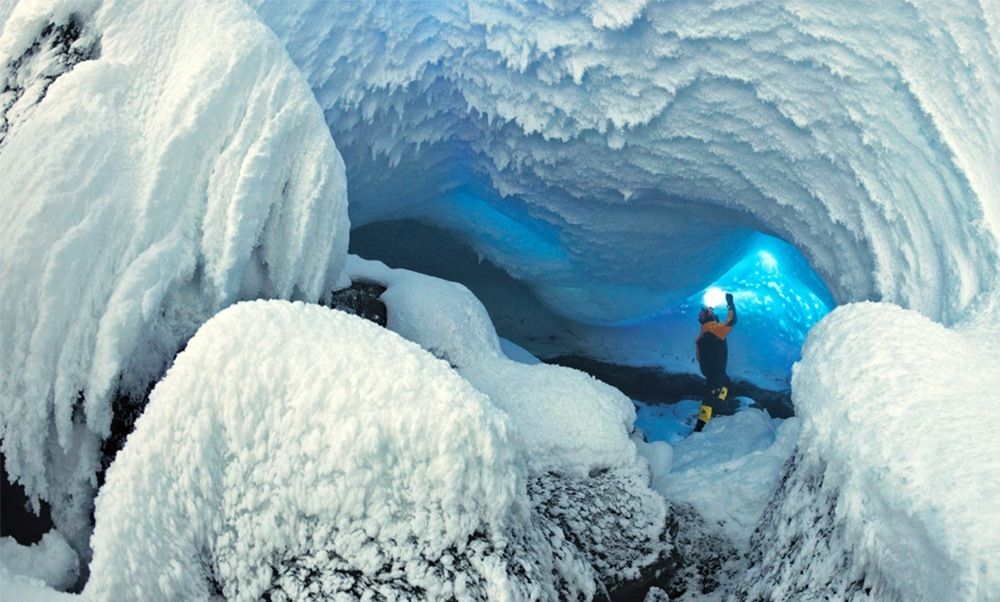 Гора Эребус в Антарктиде заинтересовала ученых как портал в другой мир