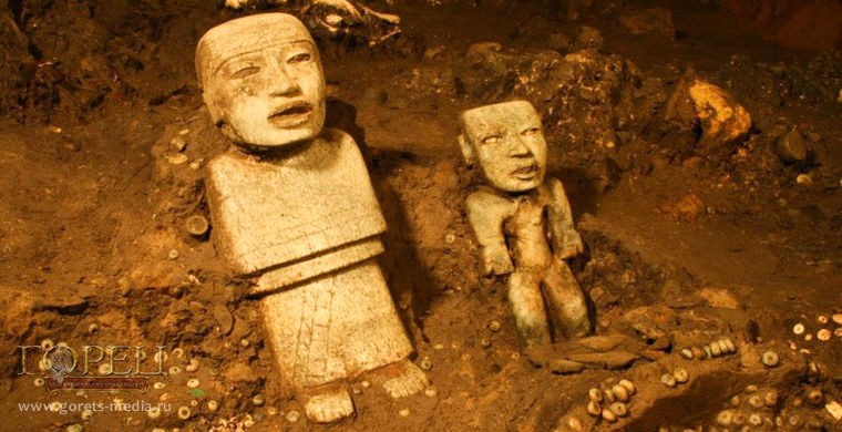 Тысячи сокровищ обнаружили археологи в подземном тоннеле в Мексике