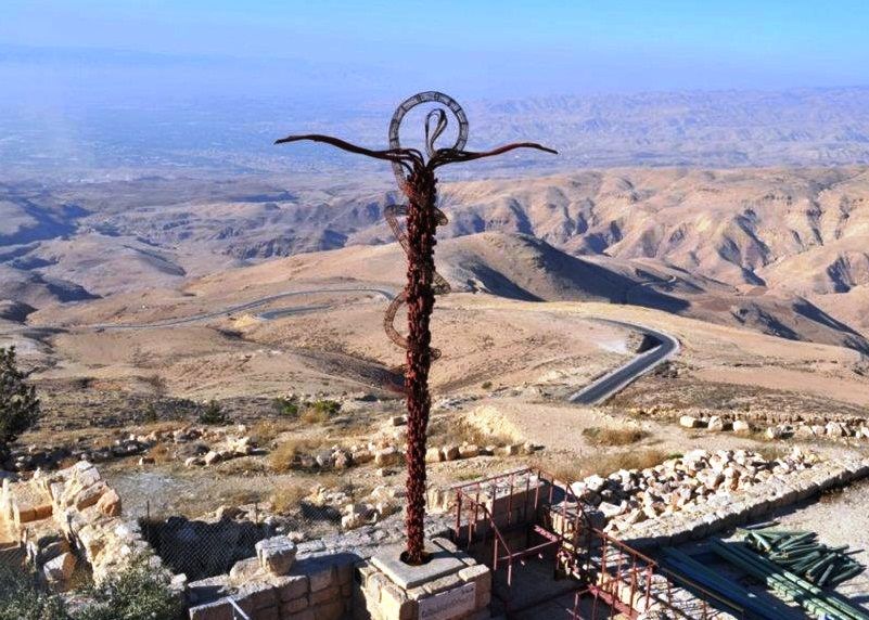 Гора Небо (Иордания) знаменита как место, с которого Моисей увидел Святую землю