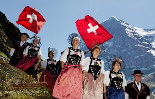 В Швейцарии прошел фестиваль йодля  и игры на альпенгорне 