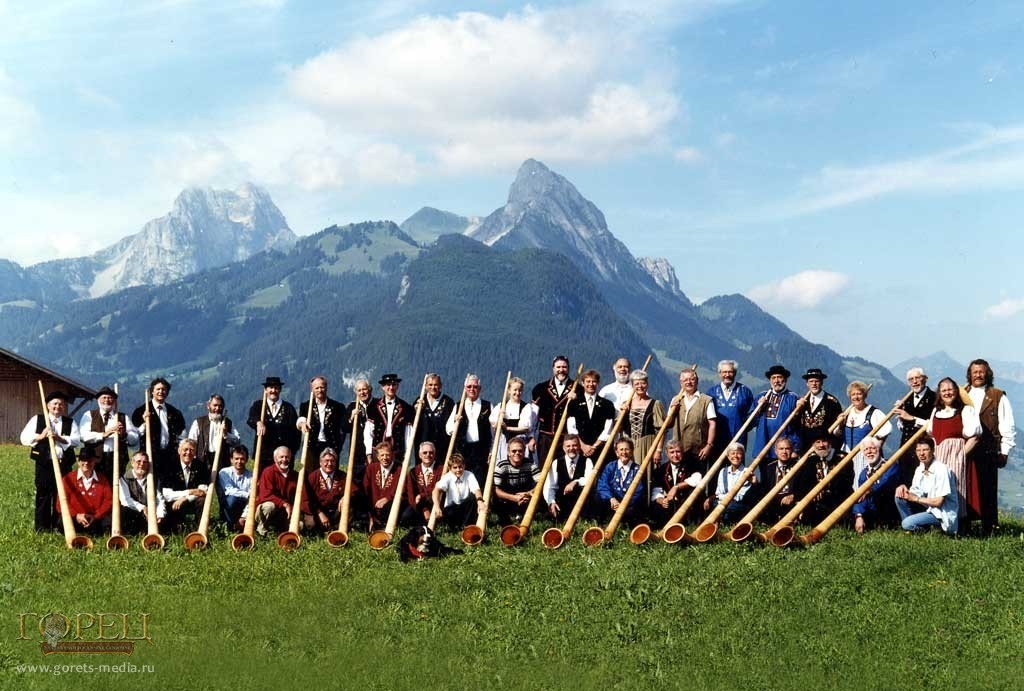 В Швейцарии прошел фестиваль йодля  и игры на альпенгорне 