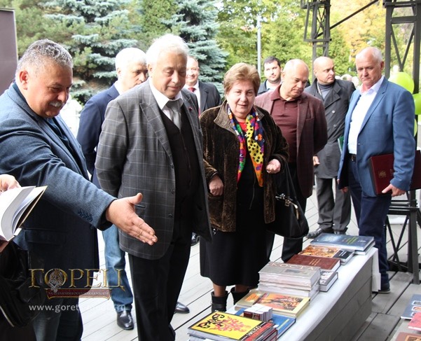 В Москве в формате open-air прошел фестиваль осетинской культуры «Фарн», 