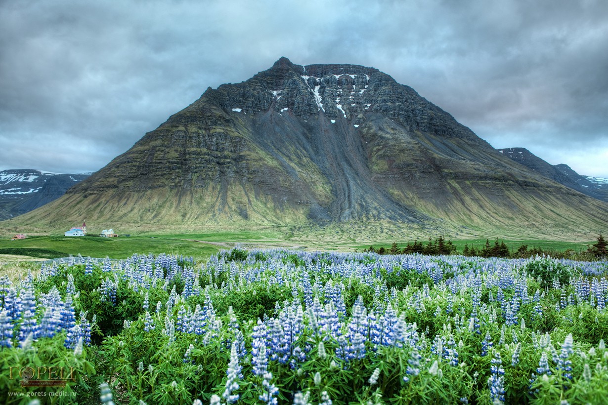 Почти все горы и холмы Исландии имеют плоскую вершину