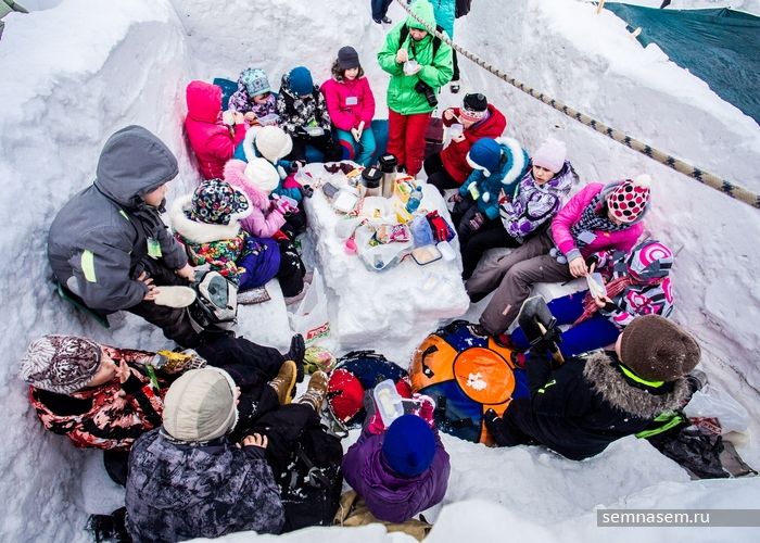 «Эскимосские игры», прошедшие в Хибинах, объединили более сотни любителей туризма