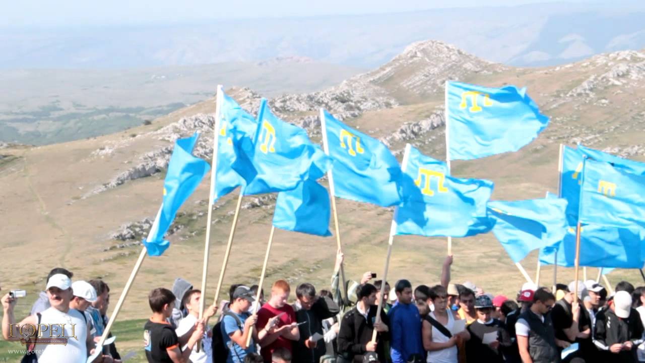 Крымские татары совершили массовое восхождение на Чатыр-Даг в память о депортации своего народа из Крыма в 1944 году