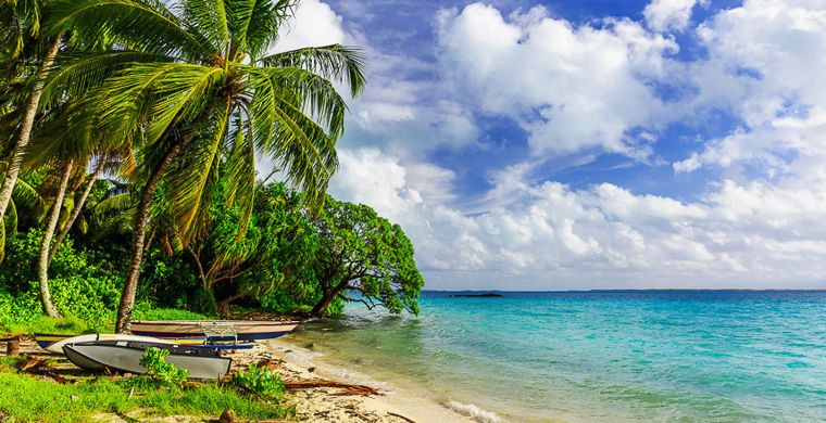 Республика Кирибати, расположенная в Микронезии и Полинезии