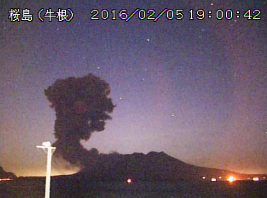 В Японии началось извержение вулкана Сакурадзима