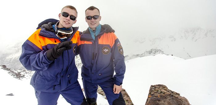 Спасатели из Вологды поднялись на вершину Эльбруса