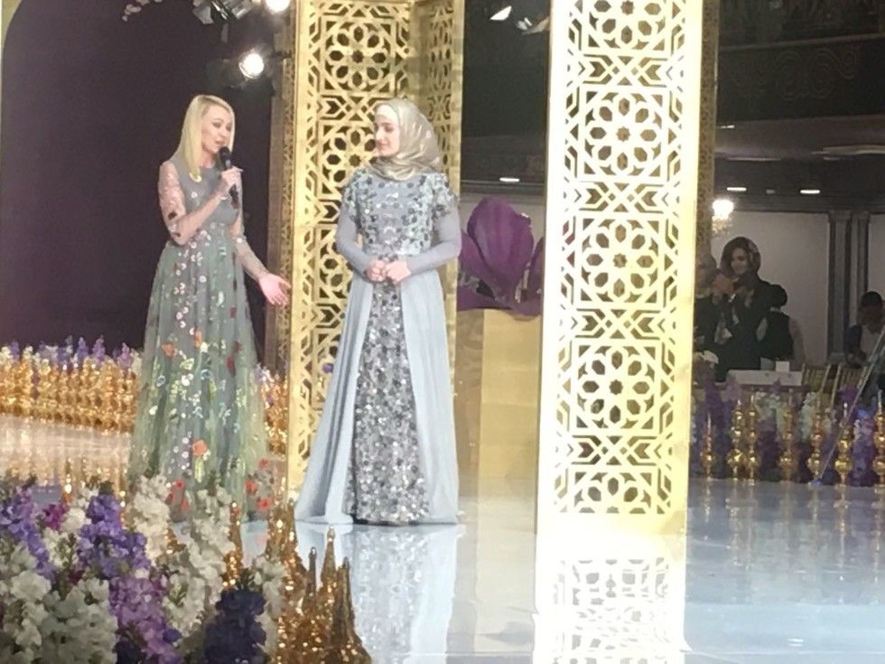 В Грозном состоялся показ первой модной коллекции дочери Кадырова