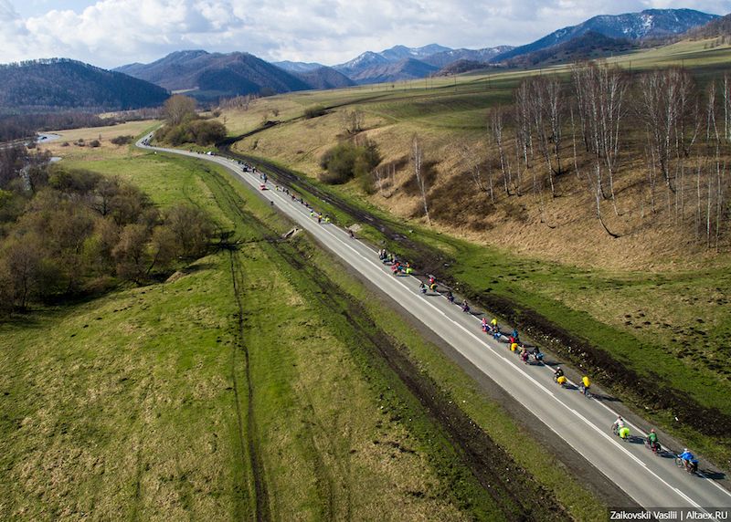 Велотуристы открыли сезон в Горном Алтае