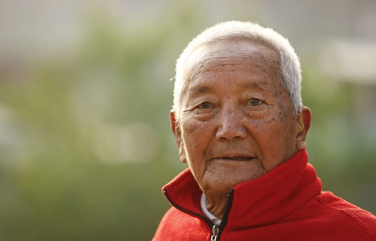 В Непале могут запретить пожилым людям покорять Эверест 