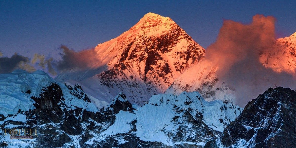 В Непале могут запретить пожилым людям покорять Эверест 