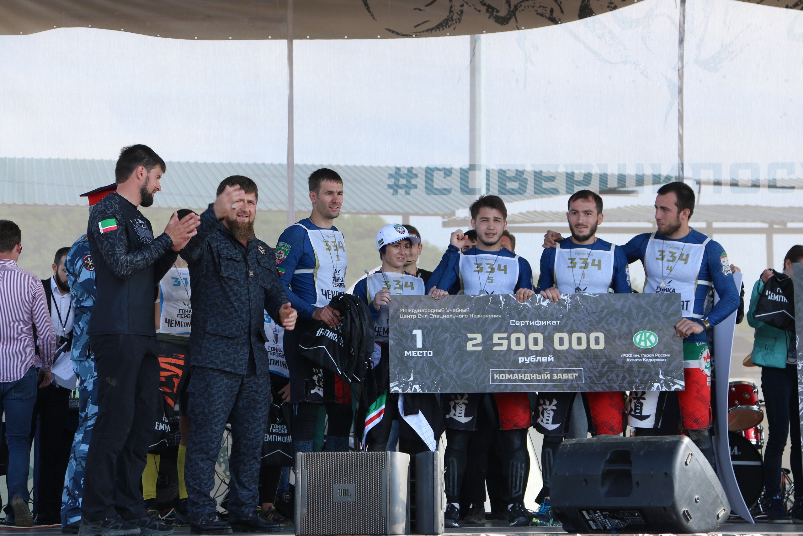 Победителю «Гонки героев» в Чечне подарили «Мерседес»